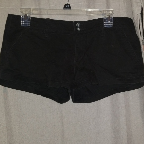 Shorts - Picture 1 of 2